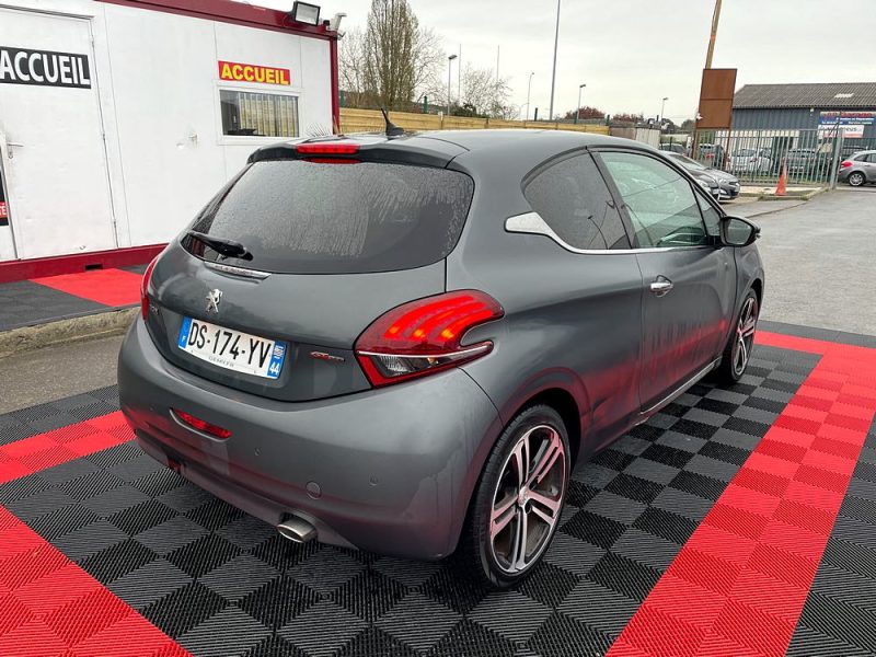 PEUGEOT 208 I  2015