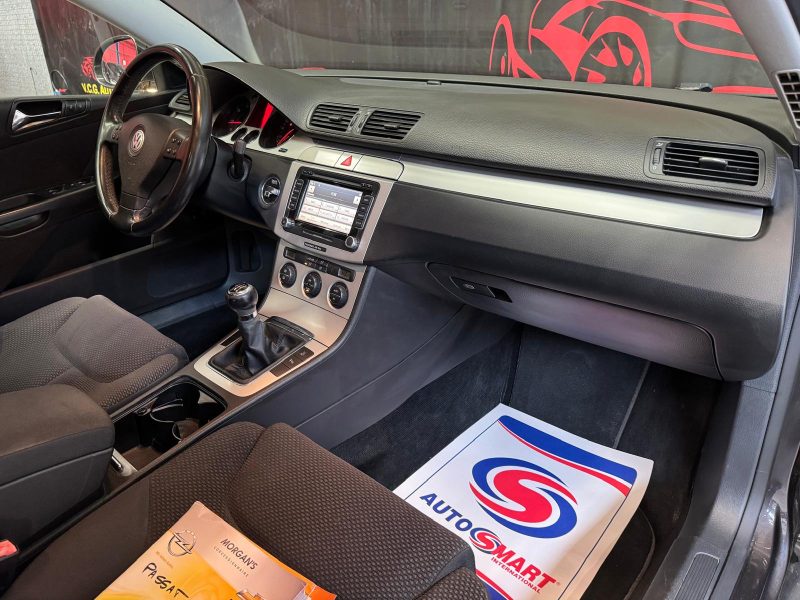 VOLKSWAGEN PASSAT 2.0 TDi 140 Confortline 