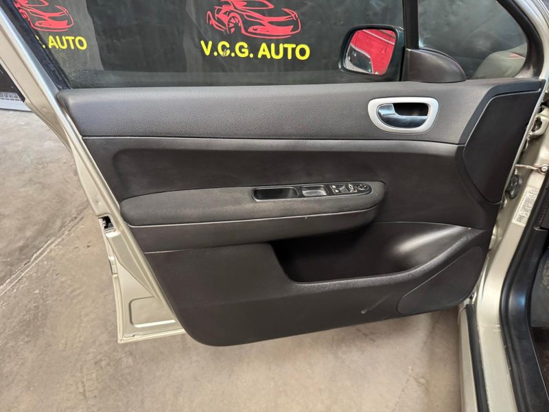 PEUGEOT 307  1.6 HDI 90 Confort Pack 