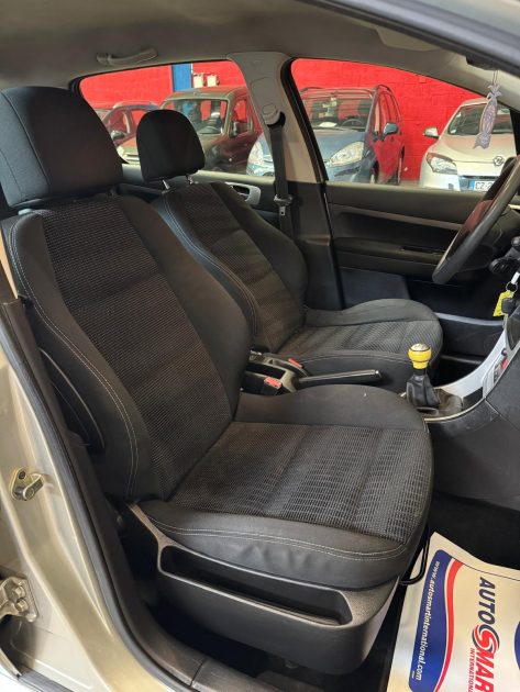 PEUGEOT 307  1.6 HDI 90 Confort Pack 