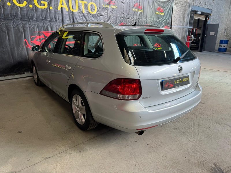 VOLKSWAGEN GOLF SW 1.6 TDi 105 Confortline 