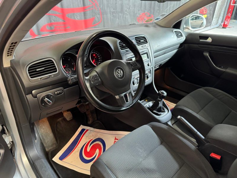 VOLKSWAGEN GOLF SW 1.6 TDi 105 Confortline 