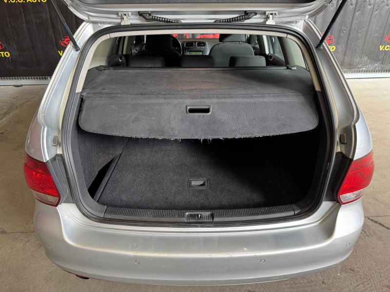 VOLKSWAGEN GOLF SW 1.6 TDi 105 Confortline 