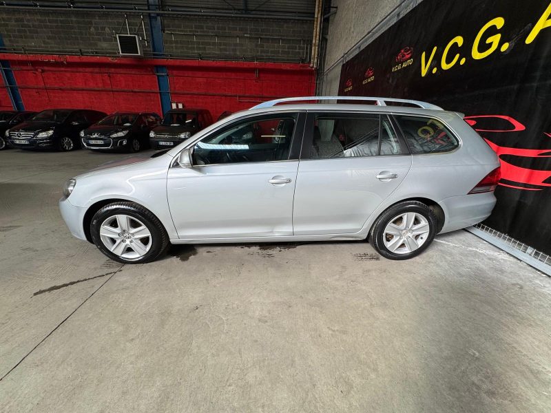 VOLKSWAGEN GOLF SW 1.6 TDi 105 Confortline 