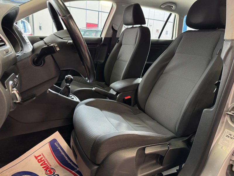 VOLKSWAGEN GOLF SW 1.6 TDi 105 Confortline 