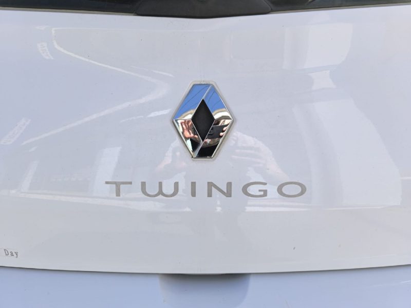 RENAULT TWINGO II 1.2L 75CV eco