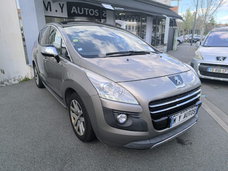 PEUGEOT 3008 2.0HDI HYBRID4