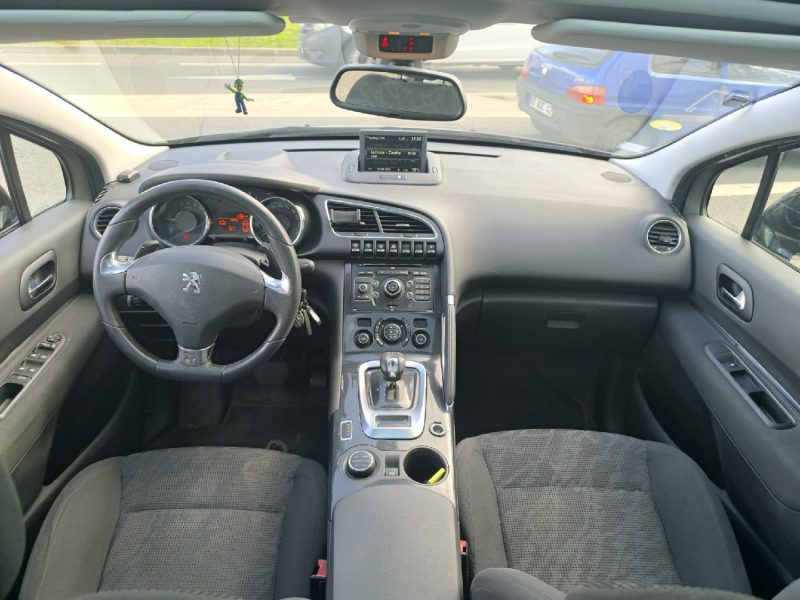 PEUGEOT 3008 2.0HDI HYBRID4