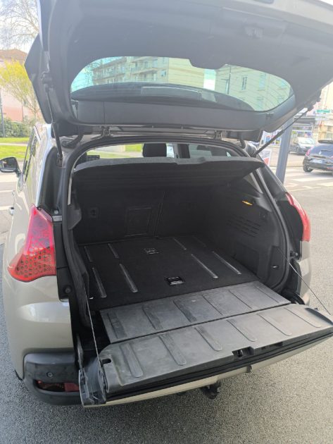 PEUGEOT 3008 2.0HDI HYBRID4