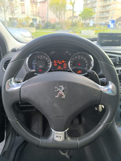 PEUGEOT 3008 2.0HDI HYBRID4