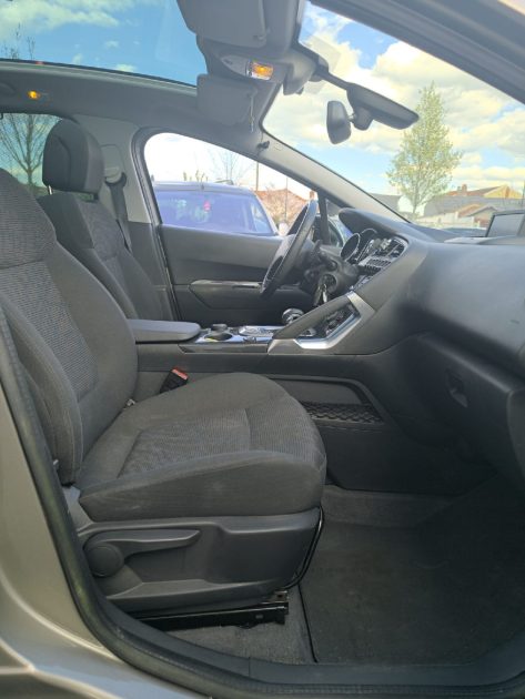 PEUGEOT 3008 2.0HDI HYBRID4