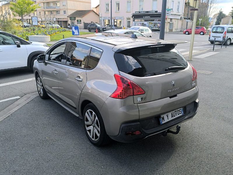 PEUGEOT 3008 2.0HDI HYBRID4