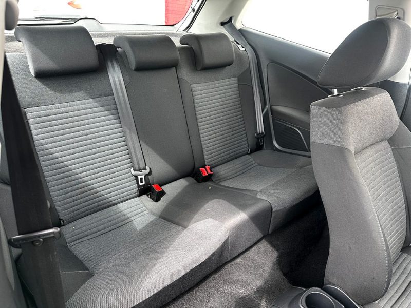 VOLKSWAGEN POLO 2013