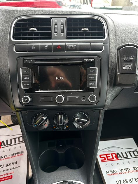 VOLKSWAGEN POLO 2013