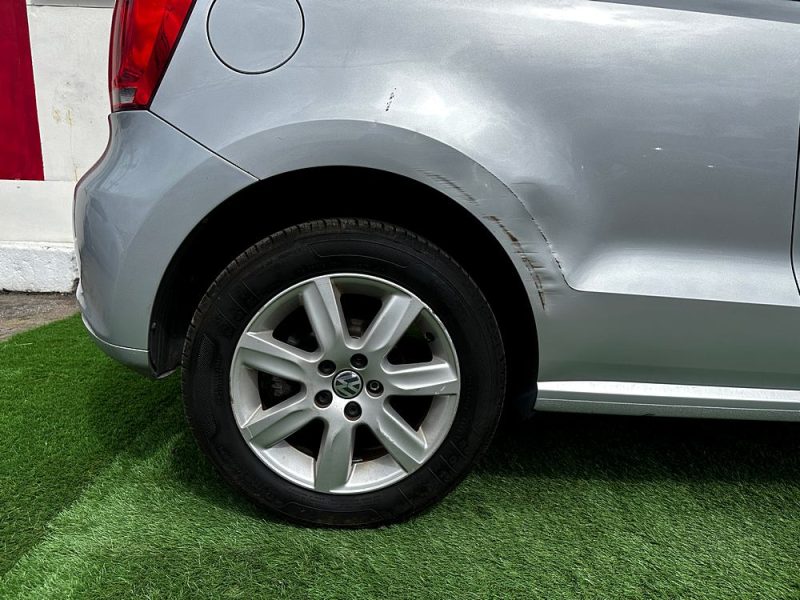 VOLKSWAGEN POLO 2013
