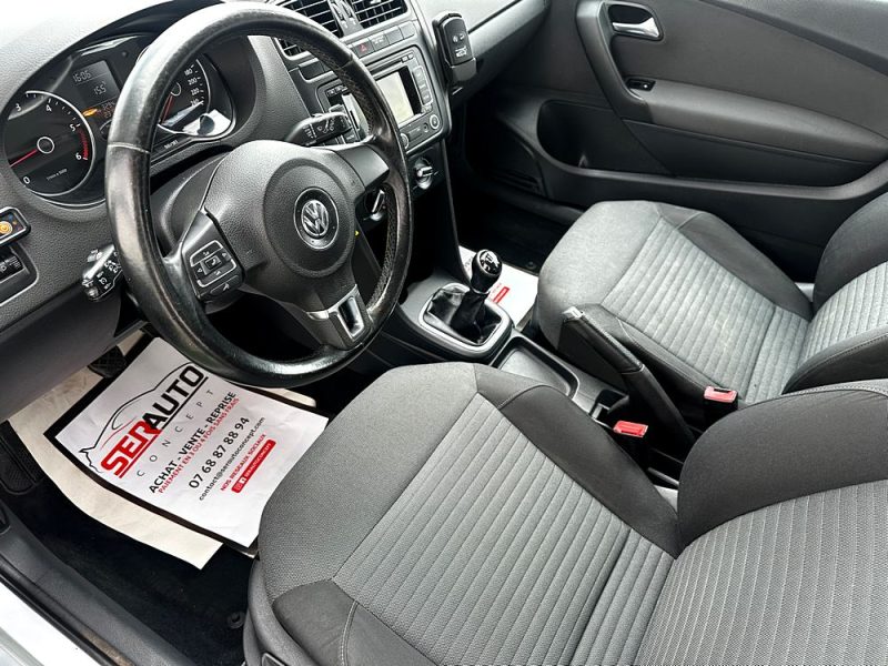 VOLKSWAGEN POLO 2013