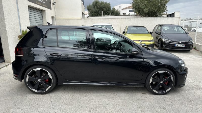 VOLKSWAGEN GOLF 2012