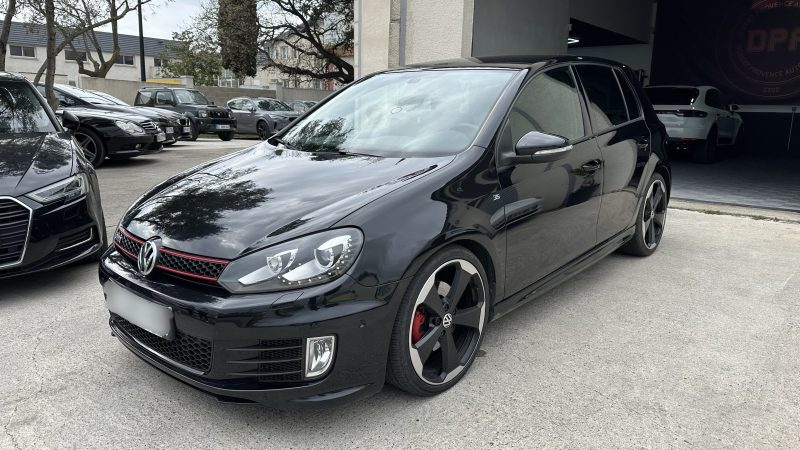 VOLKSWAGEN GOLF 2012