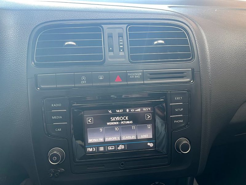 VOLKSWAGEN  POLO 1.0 75Ch Life - Garantie 6 mois