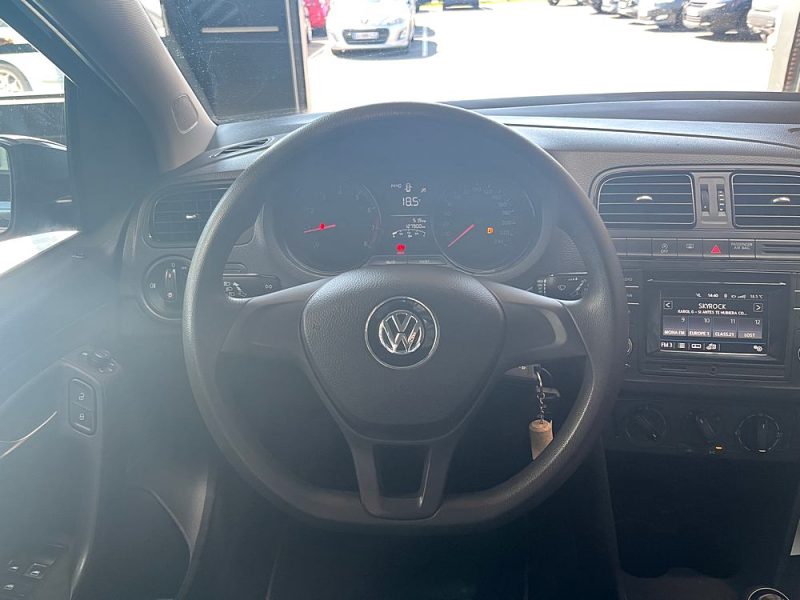 VOLKSWAGEN  POLO 1.0 75Ch Life - Garantie 6 mois