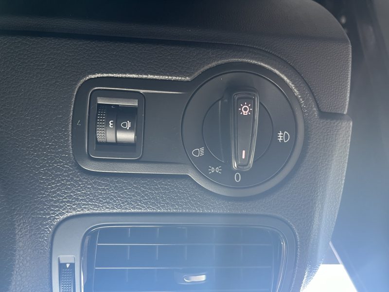 VOLKSWAGEN  POLO 1.0 75Ch Life - Garantie 6 mois