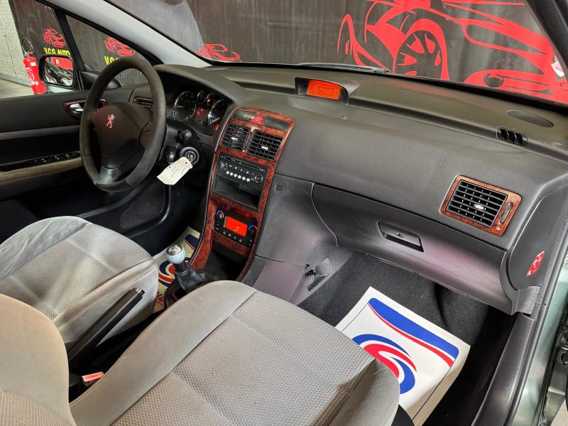 PEUGEOT 307 1.6i 16V 110 Confort Pack 