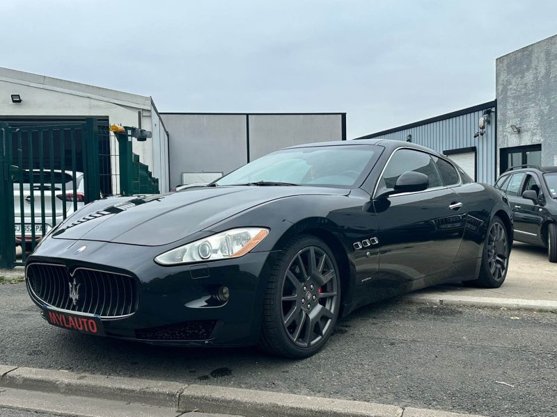 MASERATI GRANTURISMO 4.2 405 CV 