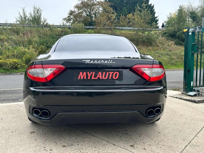 MASERATI GRANTURISMO 4.2 405 CV 