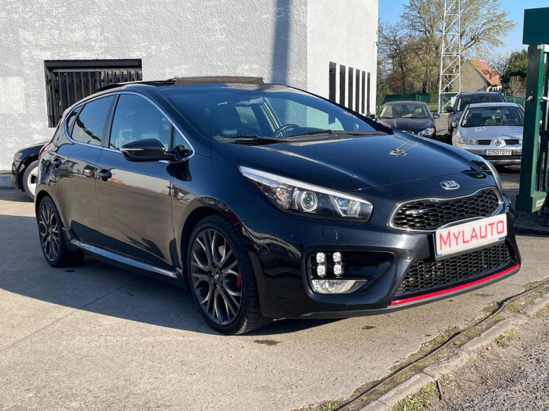 KIA CEE-D GT 204 