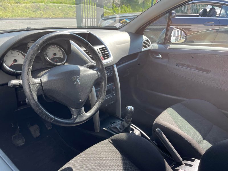 PEUGEOT 207 1.6 HDI 110CH