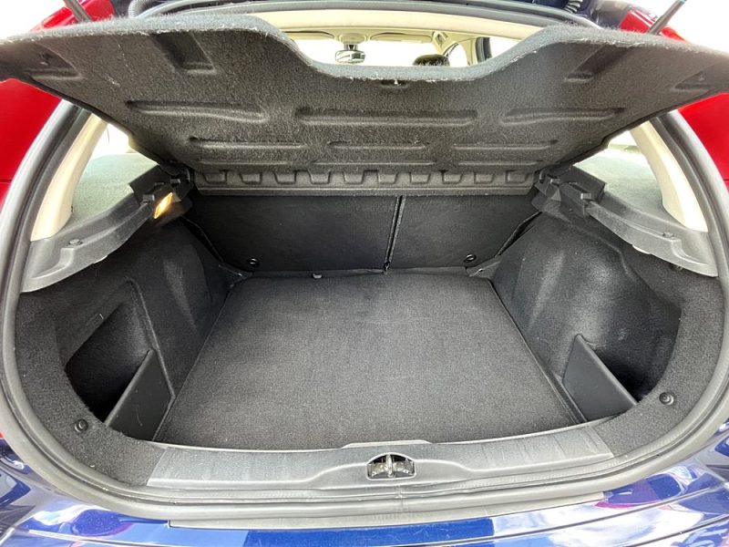 Citroen C4 1.6i 110ch Exclusive 1.Main 