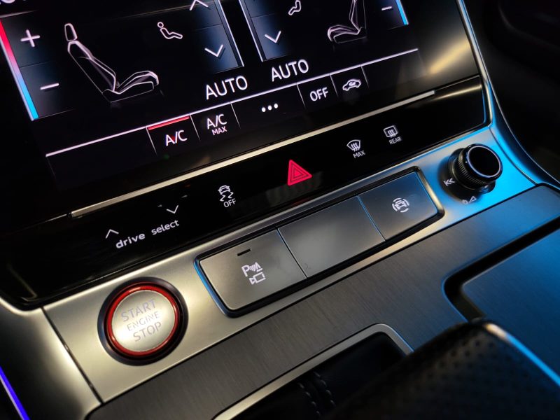 AUDI S7 SPORTBACK 3.0 TDI V6 349Cv QUATTRO S LINE / TOIT OUVRANT + ATTELAGE + ORIGINE FRANCE /