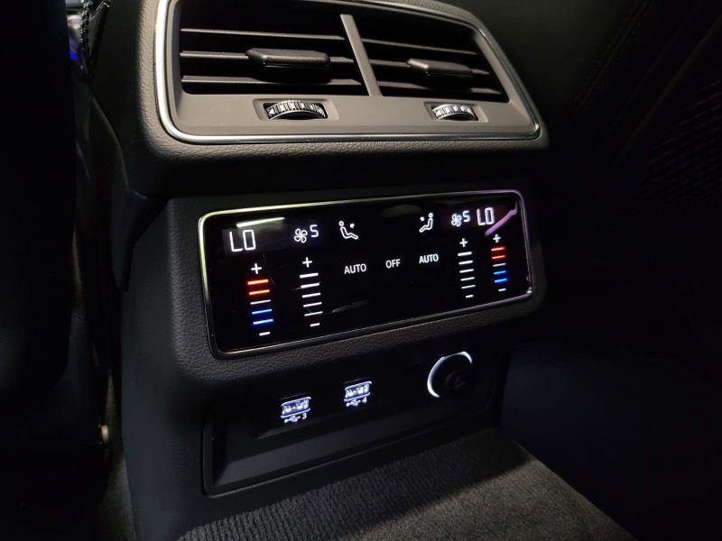 AUDI S7 SPORTBACK 3.0 TDI V6 349Cv QUATTRO S LINE / TOIT OUVRANT + ATTELAGE + ORIGINE FRANCE /