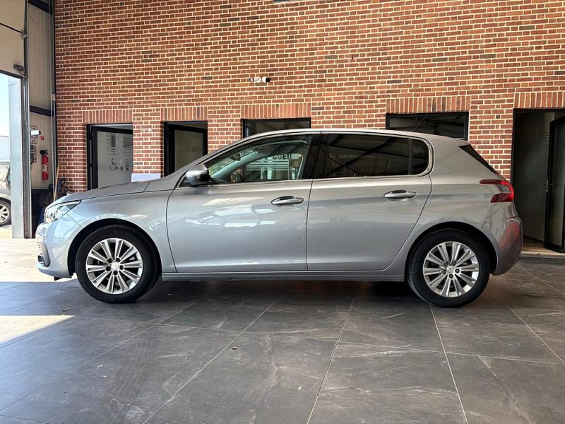 PEUGEOT 308 2021
