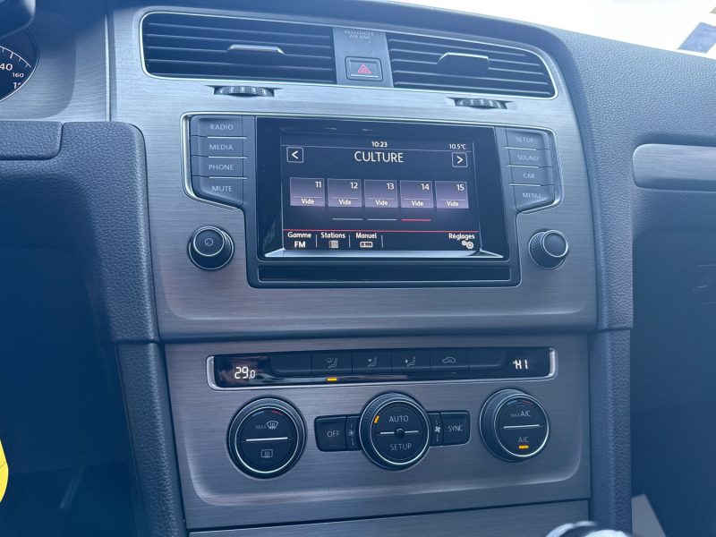 VOLKSWAGEN GOLF 2014