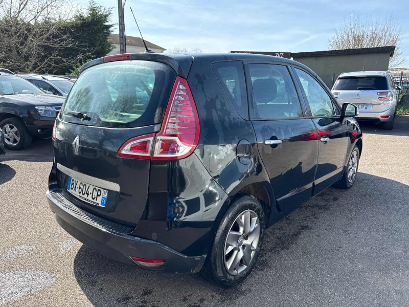 RENAULT MEGANE SCENIC 2011