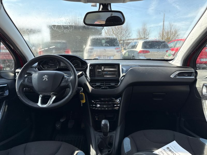 PEUGEOT 208 2013