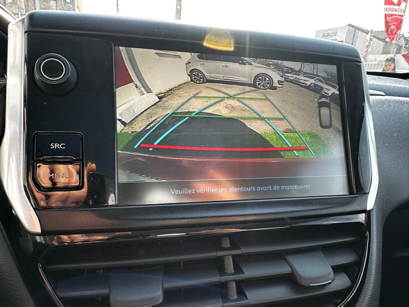 PEUGEOT 208 1.2 VTI 82CV ACTIVE - TOIT PANORAMIQUE / CAMERA RECUL