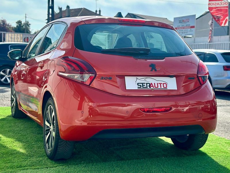 PEUGEOT 208 1.2 VTI 82CV ACTIVE - TOIT PANORAMIQUE / CAMERA RECUL