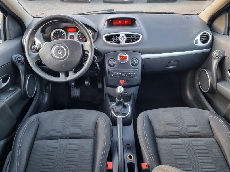 RENAULT  CLIO III 2011
