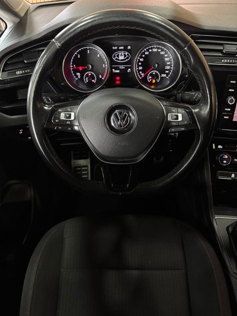 VOLKSWAGEN TOURAN 2017