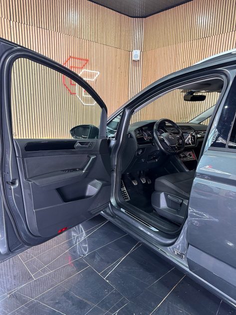 VOLKSWAGEN TOURAN 2017