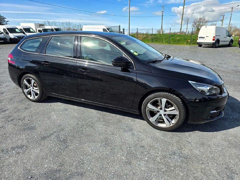 PEUGEOT 308 BLUEHDI 130cv 2019 127000 km 
