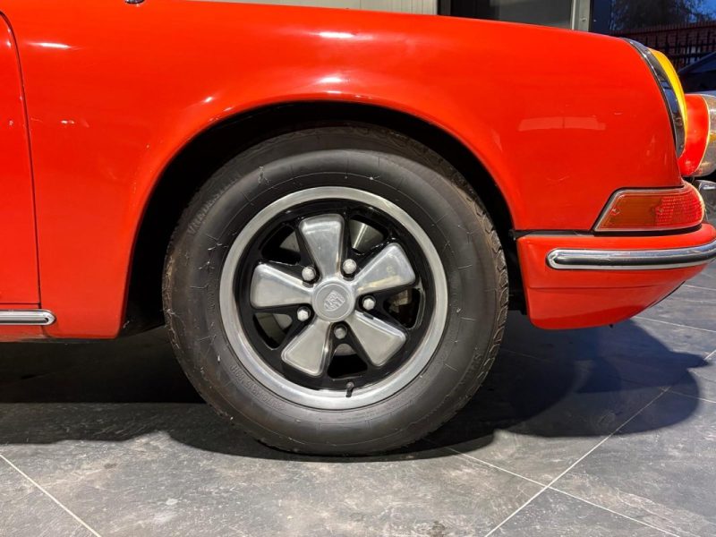   🔹 Porsche 911 2.0 E 140 Ch  Matching Number 🛞 jantes Fuchs 🔦 phares longues portées
