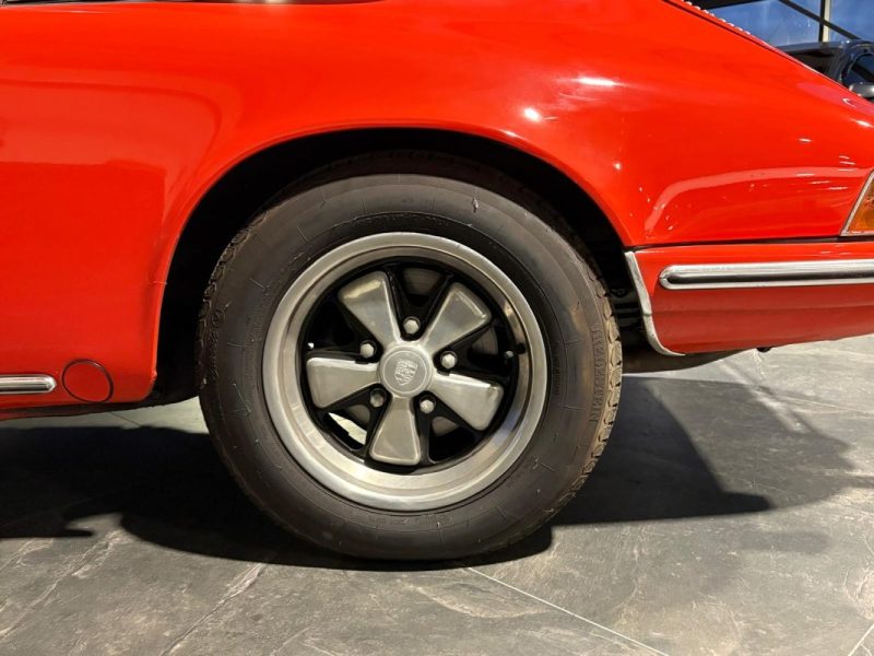   🔹 Porsche 911 2.0 E 140 Ch  Matching Number 🛞 jantes Fuchs 🔦 phares longues portées