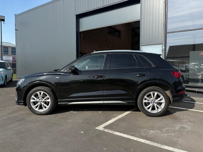AUDI Q3 2019