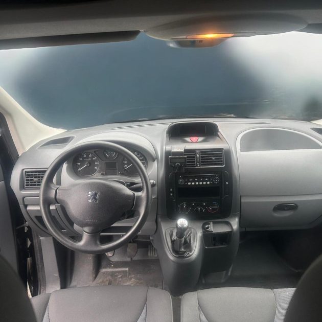 PEUGEOT EXPERT 2011