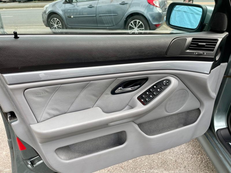BMW SERIE 5 520i E39 **SUIVI COMPLET**