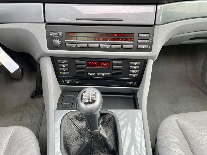 BMW SERIE 5 520i E39 **SUIVI COMPLET**