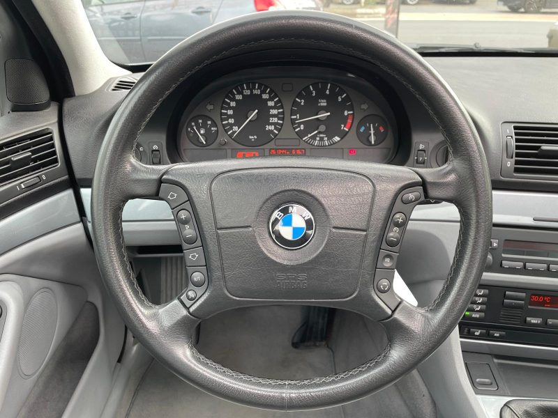 BMW SERIE 5 520i E39 **SUIVI COMPLET**